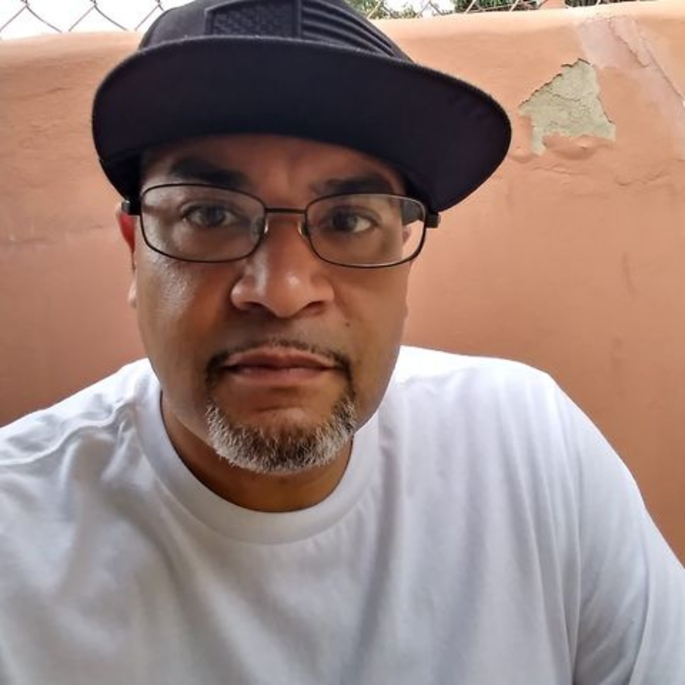 Meet your Posher, Marcos